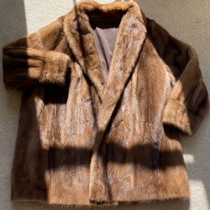 Beautiful Mink, light brown. This gorgeous garment is in excellent condition.